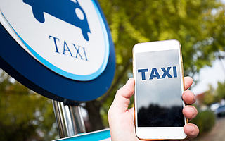 为防控疫情，北京继续暂停出租车、网约车及顺风车出京业务 | 直击疫情