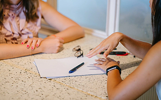 “巫师财经”出走B站 疑似单方面违约与平台撕得不可开交