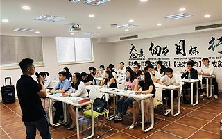 张弛有度促成长 南京企业服务月走进火炬孵化J6软件园