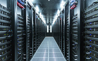 受美國(guó)打壓，中國(guó)服務(wù)器老大浪潮被Intel斷供，股價(jià)跌停