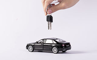 弹个车遭“车主”集体维权，称其合同签约存欺诈