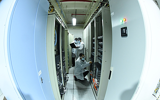 中國電信啟動(dòng)IT系統(tǒng)全面上云 數(shù)字化轉(zhuǎn)型促高質(zhì)量發(fā)展