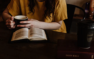 遭遇多重挑战的阅文 到了不“变”不行的时候