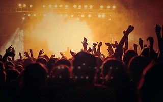 海外业务“造血”能力增强 潜行的欢聚又开始谋划新故事了