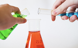 國產特斯拉合作伙伴LG化學二季度盈利增5倍至4191億韓元