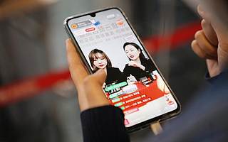 发力新零售直播 银泰联合谦寻等多家 MCN 机构成立喵客联盟