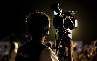 真人秀“季播化”、棚内综艺“选秀化”，综N代改革求生2.0版？