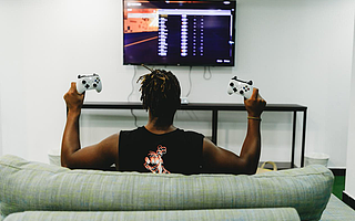 腾讯、阿里、华为纷纷入局，我们距离电视云游戏时代还有多远？