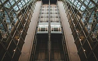 通用电梯首发过会 应收账款高企 增长乏力毛利率逐年下滑