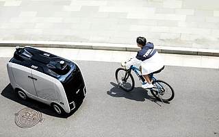 烧了1000亿美元的自动驾驶技术，终于能用了