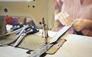 棒杰股份跨界收购AI公司被监管 是否规避重组上市成焦点