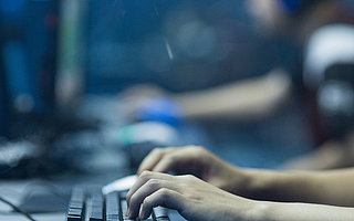 虎牙、斗鱼达成合并协议，腾讯成控股股东