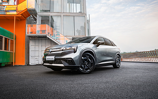 科技潮玩圈“头号网红”，埃安LX科技进化，价值全面提升