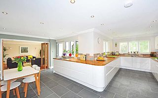 “排行榜盛行”评选标准参差不齐 消费者应理性看待