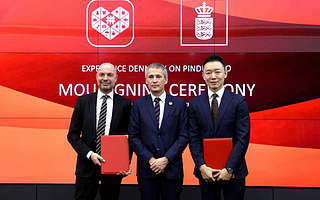 进博会开幕首日成绩斐然：跨国企业齐签约，丹麦联手拼多多