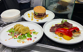 “疫情年” 里的进博会 科技与消费品如何 “重启” 新经济？