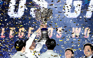 中国电竞二十年：从被误解到「国家名片」