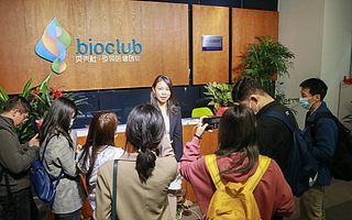 “魅力城市杭州行”央媒調研團考察調研貝殼社，創始人姜慧霞接受采訪