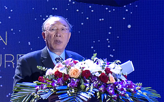 黃奇帆：產(chǎn)業(yè)互聯(lián)網(wǎng)已成新藍(lán)海，未來或?qū)a(chǎn)生幾十家萬億級(jí)企業(yè)