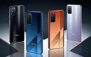 華為以退為進,榮耀未來撲朔