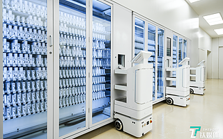 探秘华为新模式客户服务中心：不止有智能机器人，还有高标准服务