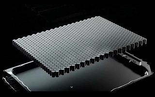 特斯拉展示无极耳4680电池：成本下降86%，密度提升5倍