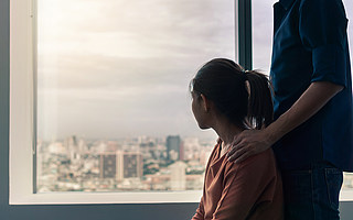 我是“心理咨询师”，毕业于微信群