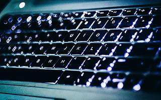 完美世界受益游戏红利业绩上升 控股股东频繁股权质押还款