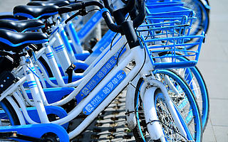 断臂社区团购，焦虑的哈啰做着“美团梦”