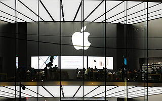 【钛晨报】美选举人团确认拜登获胜，拜登正式赢得美大选；苹果正式发布iOS 14.3，Apple ProRAW功能亮相；蓝月亮香港IPO发售价每股13.16港元，净筹资95.8亿