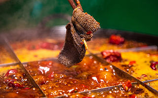 2020—2021中國(guó)火鍋行業(yè)發(fā)展報(bào)告：年輕女性是消費(fèi)主力