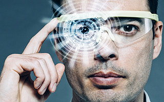 “智能眼镜”能否支撑起可穿戴设备的下半场？