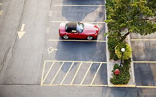 城市的“孤岛”狂欢，智慧停车的未来在哪？