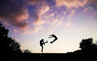 2020年中国互联网关键词：逗鹅冤、屌丝门、杀熟门、反垄断