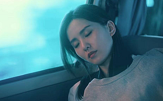 家道中落蒋南孙，港股富婆刘诗诗，现实才是《流金岁月》