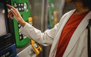 国光信息IPO前突击分红 应收账款高企现金流吃紧靠贷款度日