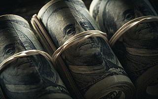 2020年，券商们赚翻了：投行员工8个月只休两天