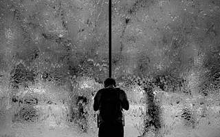 拼多多员工被辞退“罗生门”背后，打工人该怎么自我保护？