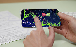 賣出特斯拉、加倉百度背后的邏輯，ARK尋找下一個十倍股