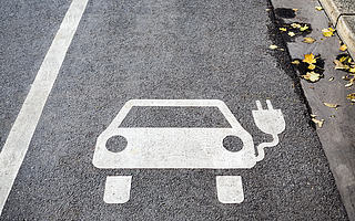 1000公里續(xù)航動(dòng)力電池背后的迷霧與真相