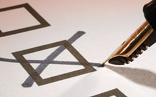 网络平台涉黄屡禁不止，网络环境何时迎来健康未来？