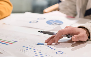 刘鹤：需要加强有针对性的精准帮扶中小企业