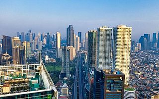 连吃6跌停12.83万股民“躺枪” 美好置业“不美好”