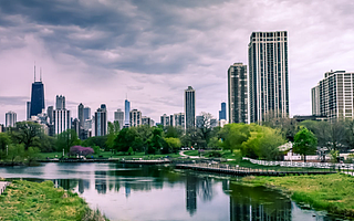 卧龙地产参股游戏公司巨亏 拟售其3%股权聚焦主业