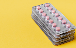 復星醫(yī)藥副總裁陸戰(zhàn)宇辭任 聘任李東久為高級副總裁