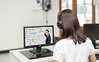 一年融资超十年之和，9.9元十节课满天飞，在线职教还能火多久