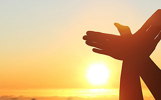 [0306創精選]雷軍建言關注智能設備適老標準，韓寒持股公司擇日上市