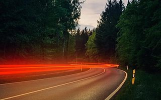 當小米、百度、吉利紛紛入局新能源造車的時候 你還在猶豫嗎？