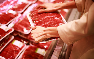 万科跨界养猪这一年，面临哪些机遇与挑战？