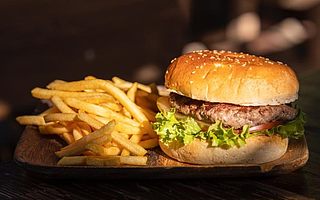 是誰將頂新集團“逼”上了資本市場？